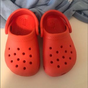 Baby crocs size 4